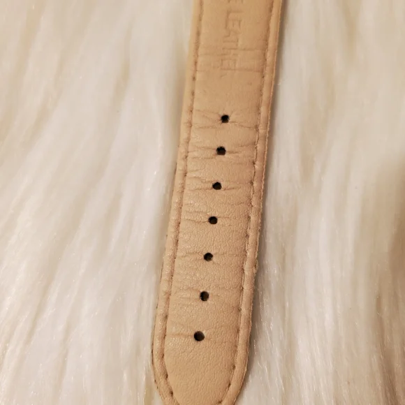 🎁3/$30 The Fifth Elegant Gray and Gold Watch GUC NEEDS NEW BATTERY - Picture 5 of 10